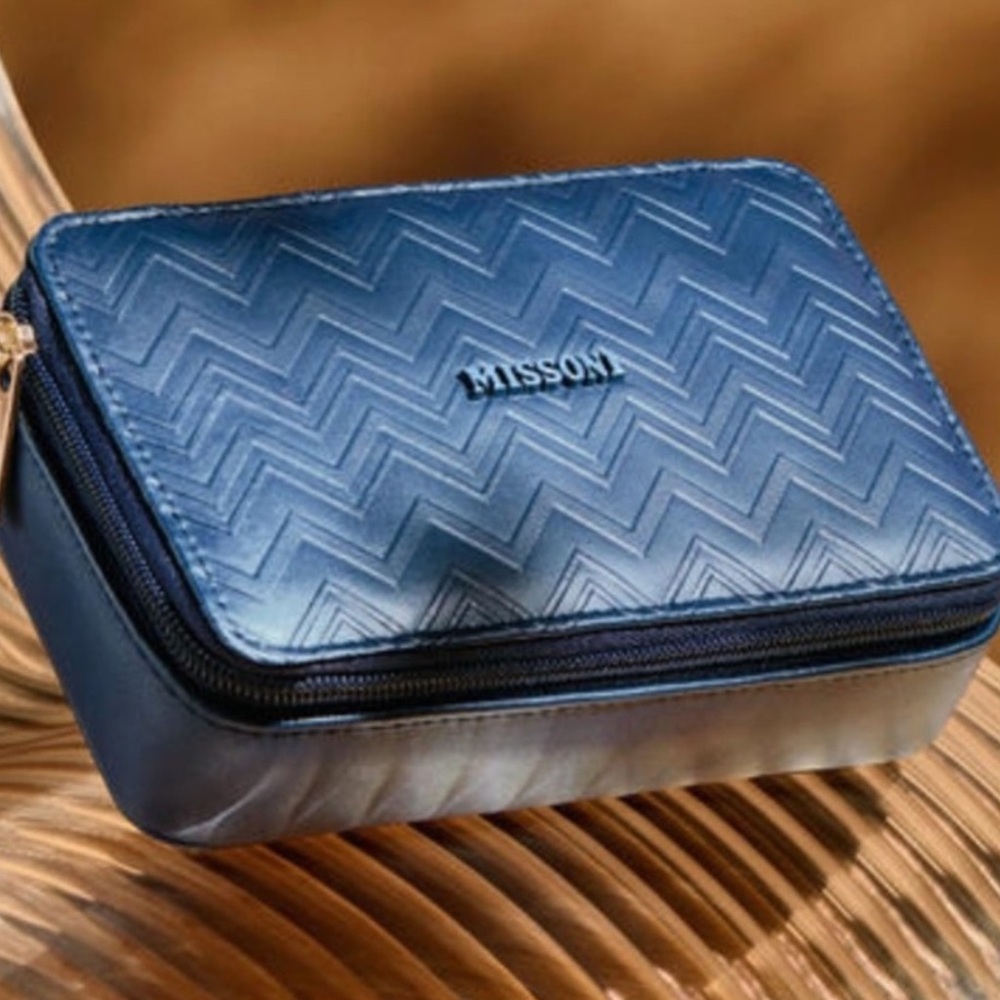 Delta One X Missoni Travel Amenity Case
